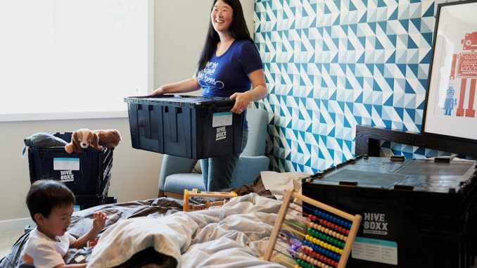 10 steg för att organisera en effektiv packning inför flytten illustration