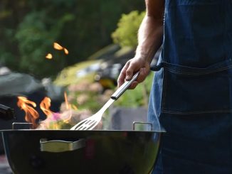 Så väljer du rätt kolgrill för sommarens grillfest illustration